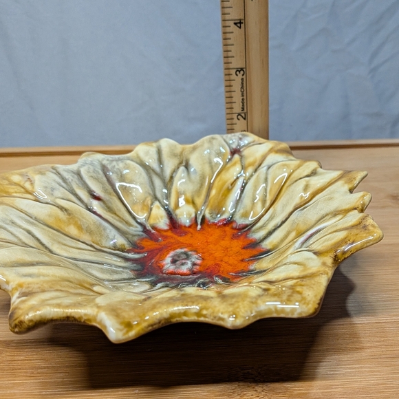 Vintage Marcia of California Yellow Sunflower Textured Pottery Bowl - Picture 9 of 12